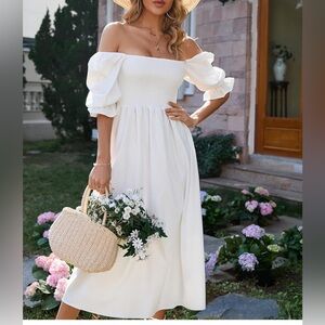 NWOT Smocked Square Neck Puff Sleeve A-Line Midi dress in White - XS